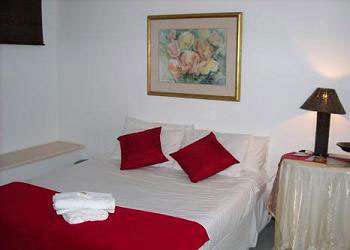 plett backpackers double room accommodation garden route